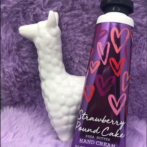 Strawberry 🍓 pound cake 🍰